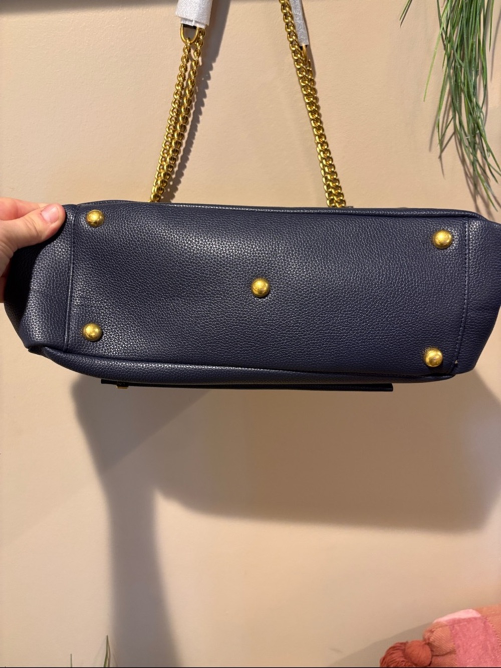 NTW  Navy Pebbled Shoulder Bag with Gold Chain Strap - Picture 4 of 11